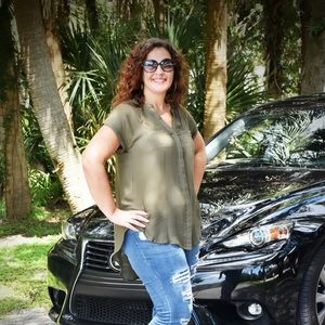 Meet your Posher, Aleshia